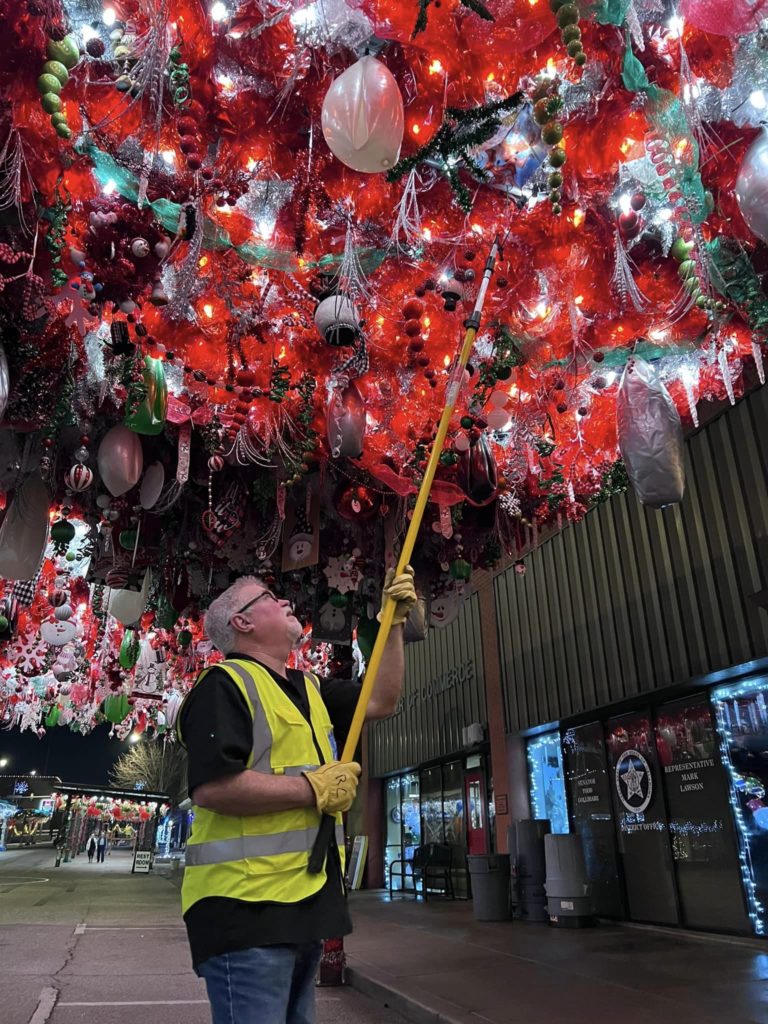 Decorated chute in Sapulpa, Christmas towns in Oklahoma